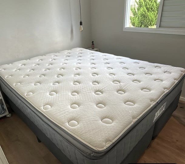 Colchão limpo e renovado depois da limpeza da Inove